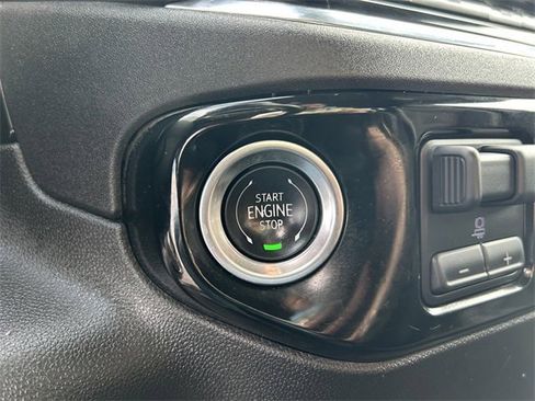 Used 2025 Chevrolet Silverado 3500 LT image 27