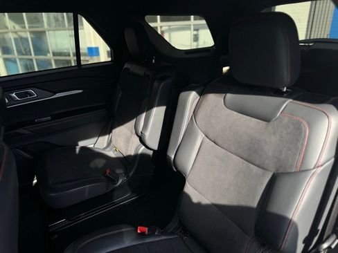 Used 2025 Ford Explorer ST w/ Sun And Sound Package image 20