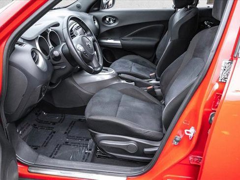 Used 2016 Nissan Juke SV image 12