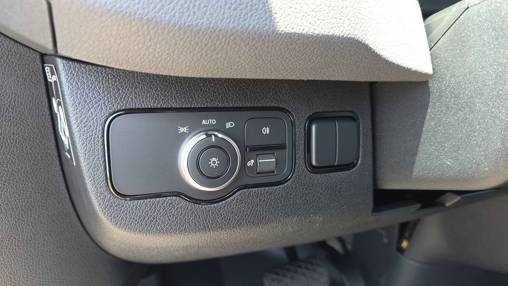 New 2026 Mercedes-Benz Sprinter 2500 image 13