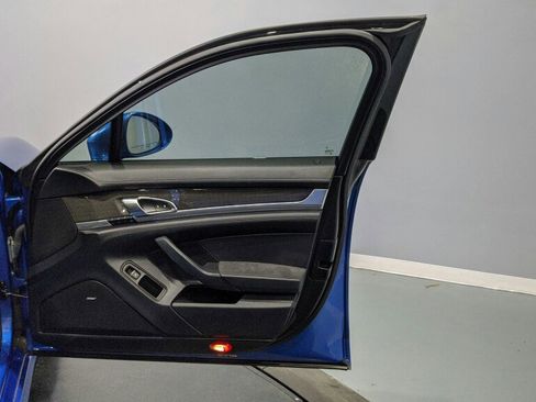 Used 2015 Porsche Panamera GTS image 27