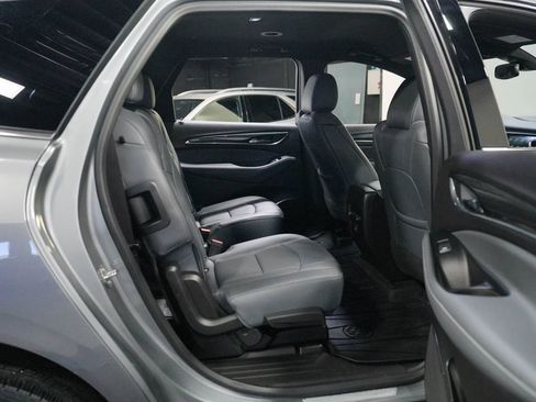 Used 2023 Buick Enclave Essence w/ Sport Touring Edition AWD/4WD image 33