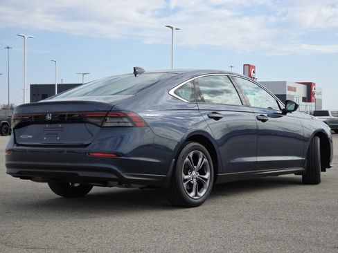 Used 2023 Honda Accord EX image 17
