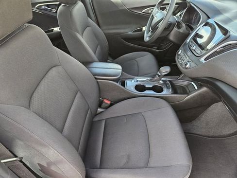 Used 2021 Chevrolet Malibu LT image 14