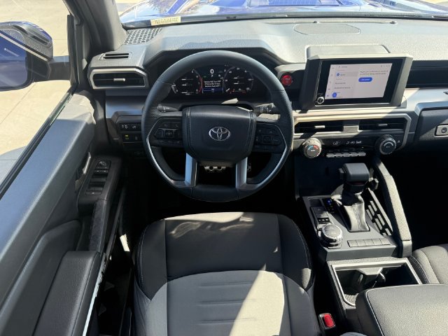 Used 2025 Toyota Tacoma TRD Sport AWD/4WD image 29