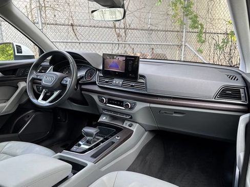 Used 2022 Audi Q5 2.0T Premium AWD/4WD image 17
