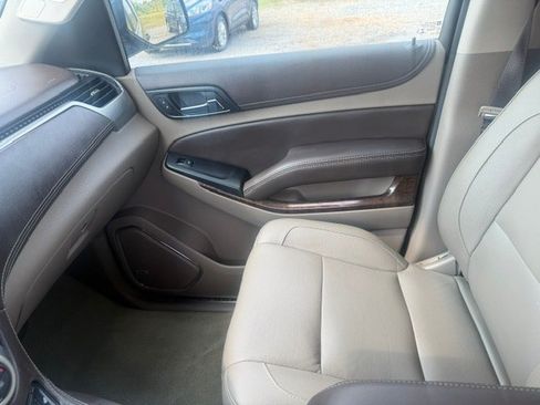 Used 2018 Chevrolet Suburban LT AWD/4WD image 24