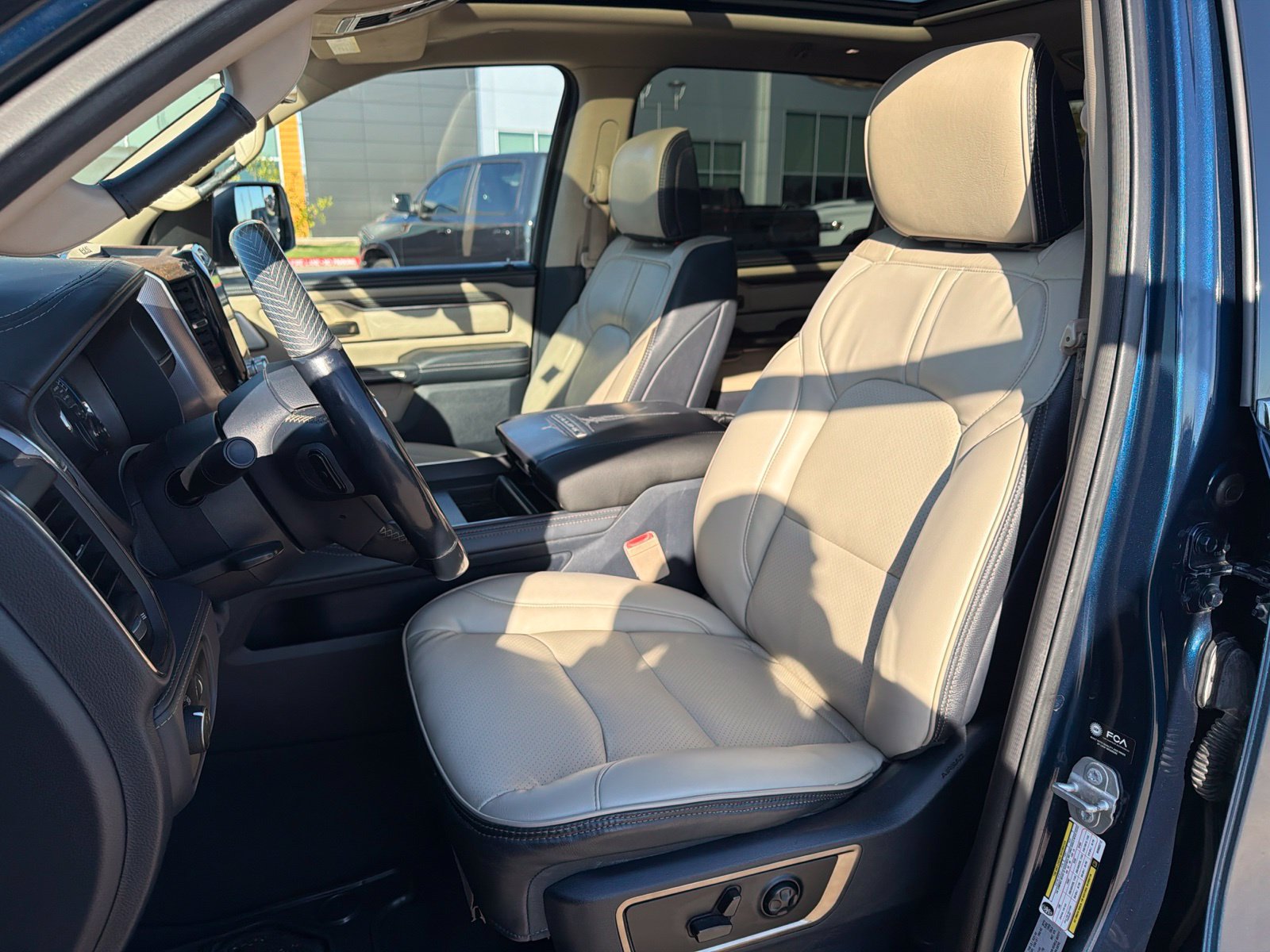 Used 2021 RAM 1500 Limited AWD/4WD image 14