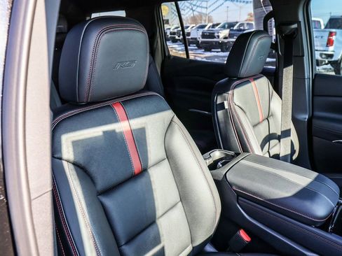 New 2026 Chevrolet Traverse RS w/ LPO, Floor Liner Package FWD image 17