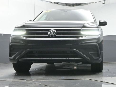 Used 2024 Volkswagen Tiguan SE image 35