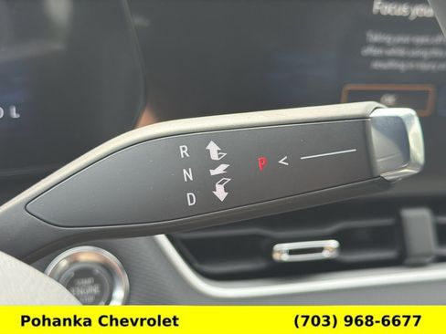 New 2026 Chevrolet Equinox LT w/ Convenience Package II AWD/4WD image 11