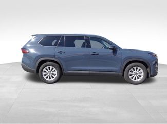 Used 2025 Toyota Grand Highlander AWD video 2