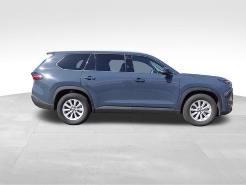 Used 2025 Toyota Grand Highlander AWD image 2