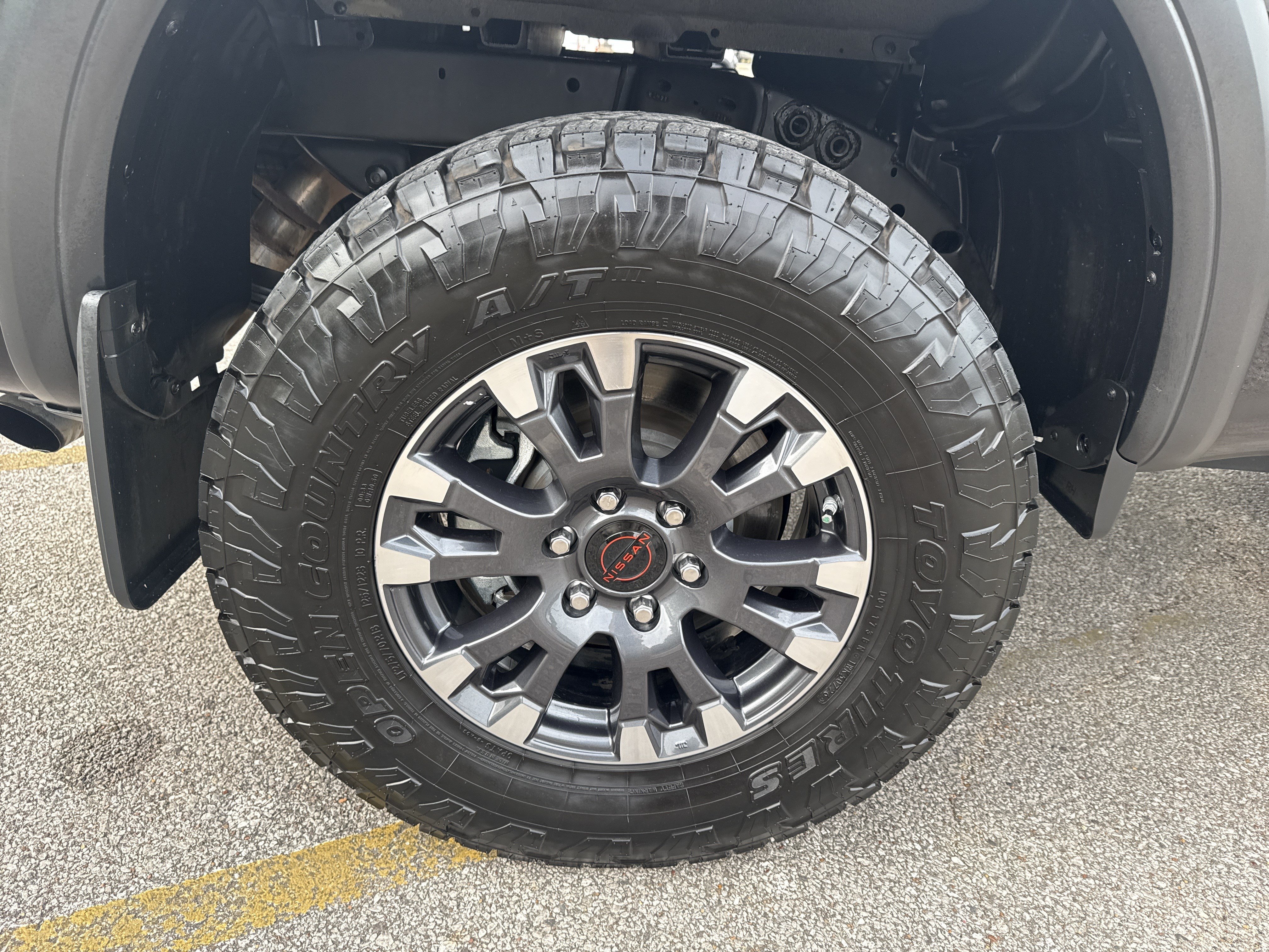 Used 2023 Nissan Titan PRO-4X AWD/4WD image 17