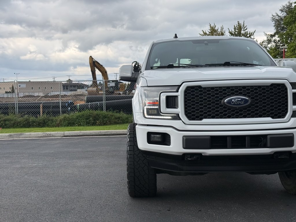 Used 2019 Ford F150 Lariat w/ Equipment Group 502A Luxury AWD/4WD image 4