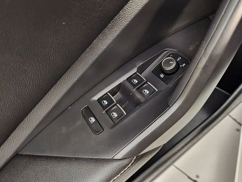 Used 2022 Volkswagen Jetta S image 22