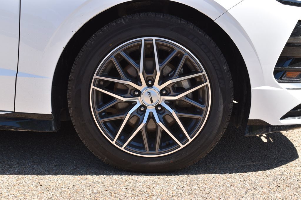 Used 2025 Hyundai Sonata SEL FWD image 4