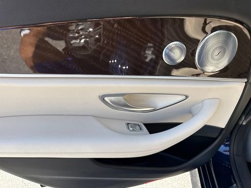 Used 2019 Mercedes-Benz E 300 image 14