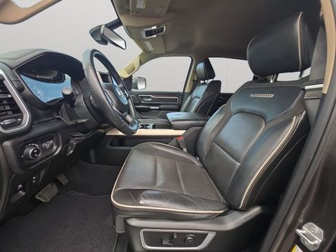 Used 2019 RAM 1500 Laramie image 10