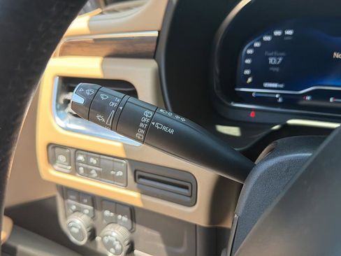 Used 2022 Chevrolet Tahoe Premier image 18