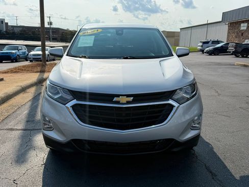 Used 2021 Chevrolet Equinox LT FWD image 2