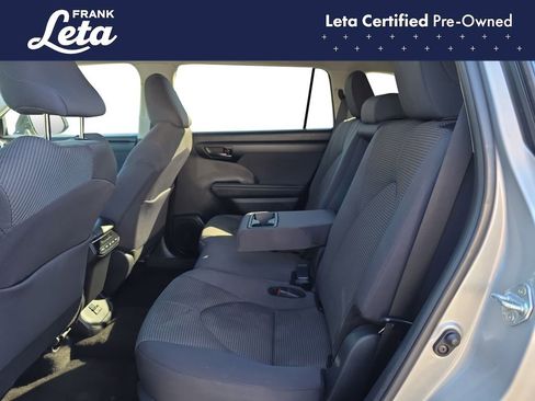 Used 2024 Toyota Highlander LE image 23