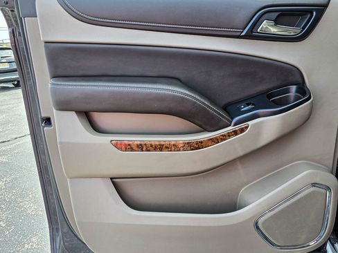 Used 2015 Chevrolet Suburban LTZ image 31