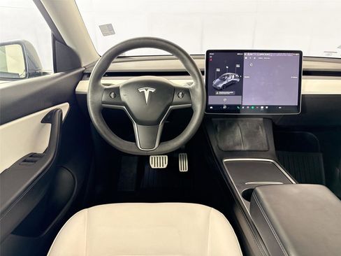 Used 2022 Tesla Model Y Performance AWD/4WD image 27
