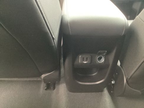 Used 2021 Chevrolet Colorado Z71 w/ Safety Package image 32