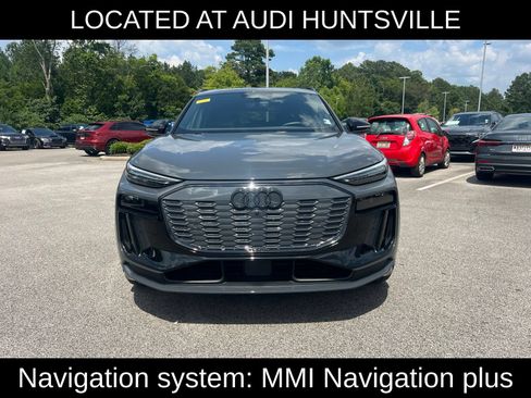 Used 2025 Audi SQ6 e-tron Premium Plus w/ Premium Plus AWD/4WD image 2