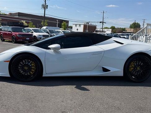 Used 2019 Lamborghini Huracan LP 580-2 RWD image 4