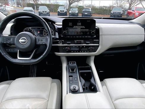 Used 2023 Nissan Pathfinder SL image 7