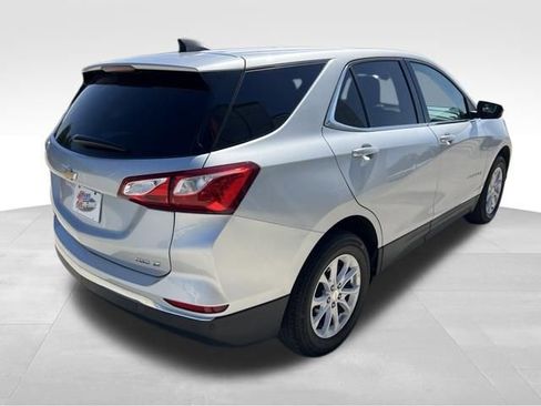 Used 2020 Chevrolet Equinox LT w/ Driver Convenience Package AWD/4WD image 3