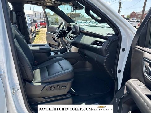 Used 2023 Chevrolet Tahoe Z71 w/ Luxury Package AWD/4WD image 31