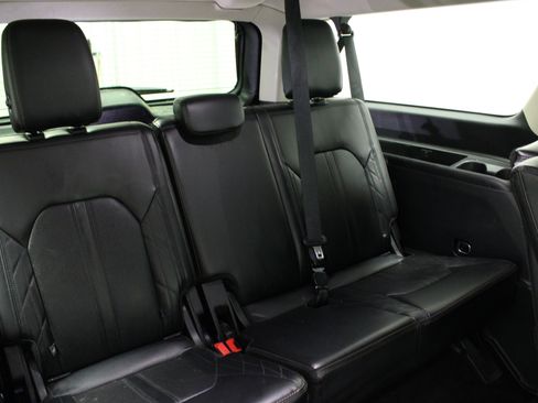 Used 2021 Ford Expedition Max Platinum image 16