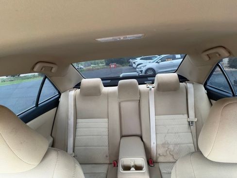 Used 2016 Toyota Camry LE FWD image 26