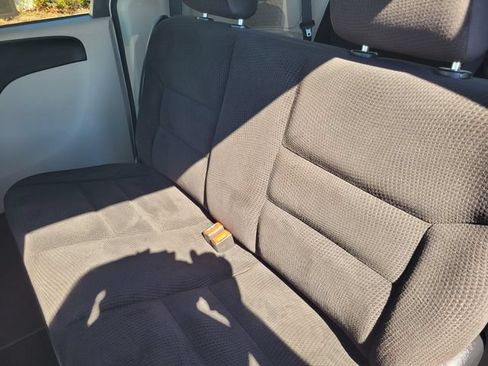 Used 2019 Dodge Grand Caravan SE w/ UConnect Hands-Free Group FWD image 15