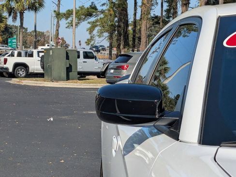 Used 2023 Dodge Charger R/T w/ Blacktop Package image 11