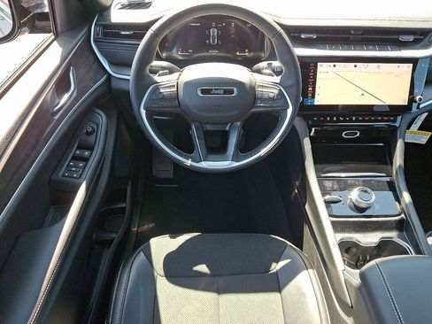New 2026 Jeep Grand Cherokee Altitude AWD/4WD image 8
