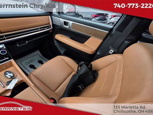 Used 2025 Hyundai Santa Fe Limited image 11