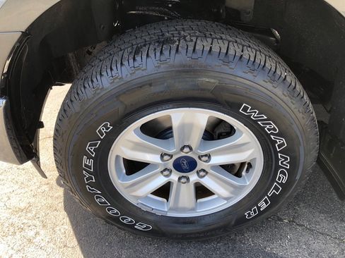 Used 2017 Ford F150 XL w/ Equipment Group 101A Mid image 9