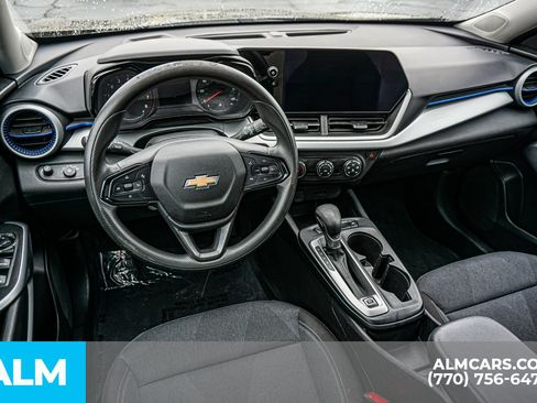 Used 2024 Chevrolet Trax LS FWD image 25