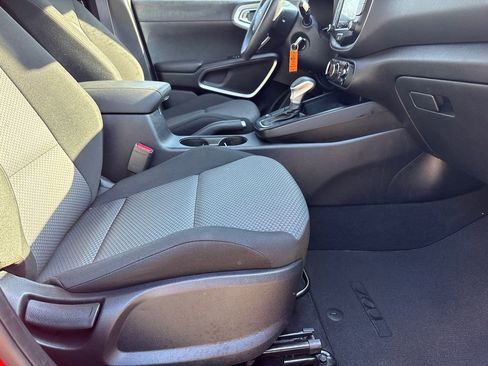 Certified 2024 Kia Soul LX w/ Option Group 015 image 13