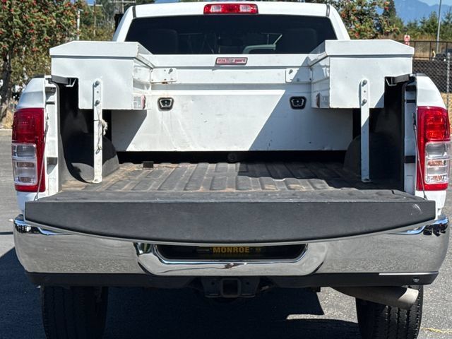 Used 2022 RAM 2500 Tradesman w/ Chrome Appearance Group AWD/4WD image 7