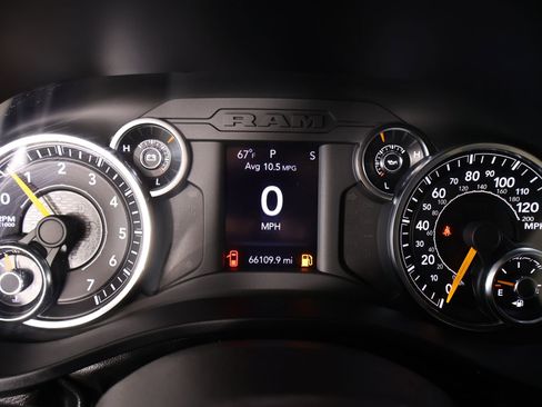 Used 2022 RAM 1500 Big Horn RWD image 4