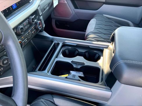 New 2026 Ford F250 XLT w/ XLT Premium Package AWD/4WD image 7