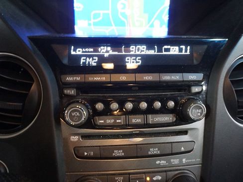 Used 2015 Honda Pilot Touring image 10