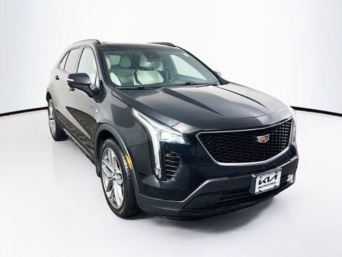Used 2022 Cadillac XT4 Sport image 3