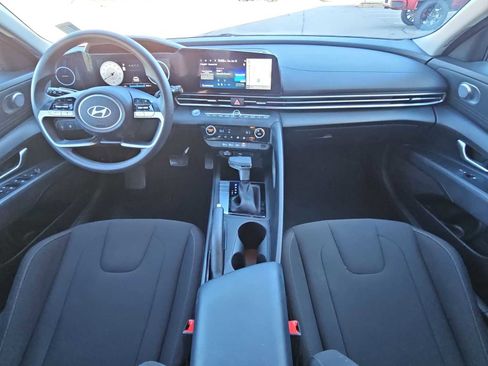 Used 2024 Hyundai Elantra SEL image 15