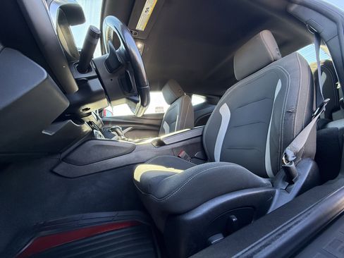 Used 2020 Chevrolet Camaro LT image 14